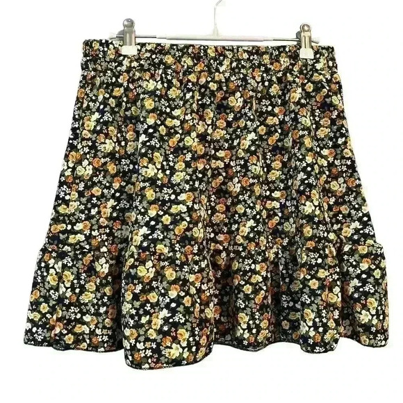 Women's Black Floral Print Skirt Size L - Picture 2 of 2